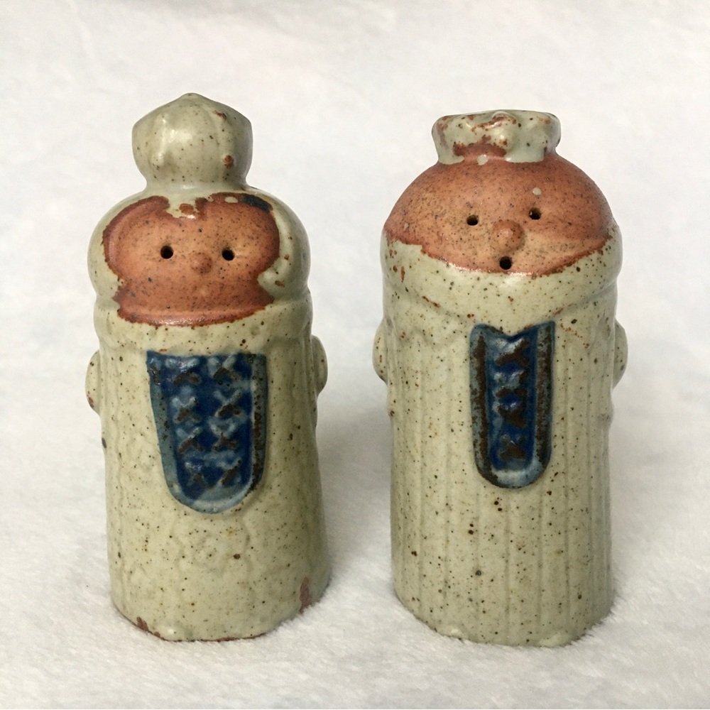 Knobler Salt & Pepper Shakers King & Queen New Japan Pottery Stoneware Vintage